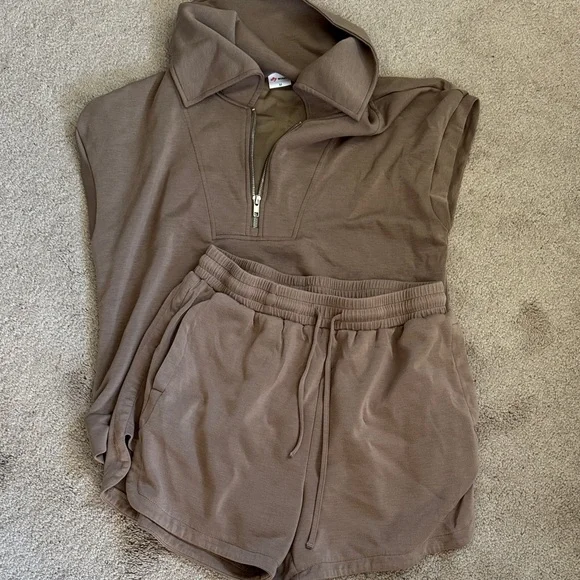 Brown Sleeveless top and Shorts Set - Picture 1 of 1